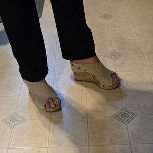 Elegant Beige Wedge Sandals